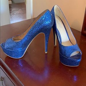 Blue glitter pumps